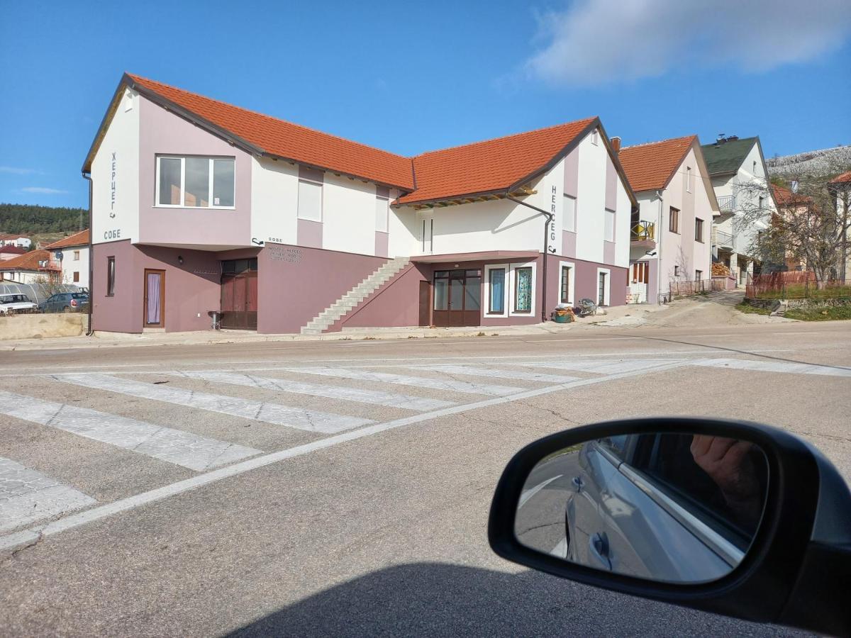 Apartmani Herceg Gacko Eksteriør billede